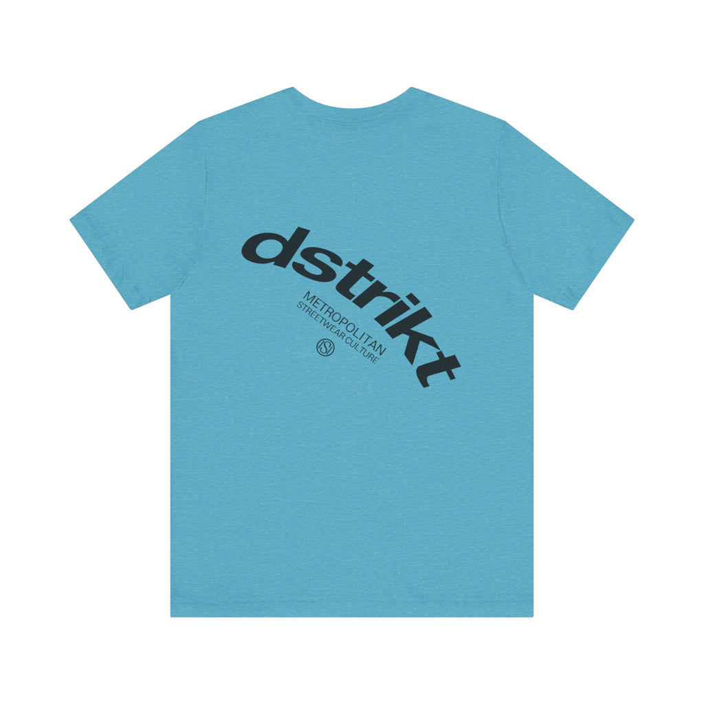 Camiseta Dstrikt Logo — Minimal Back Graphic Tee