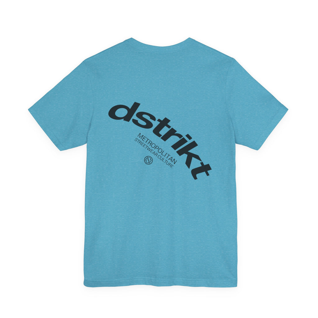 Camiseta Dstrikt Logo — Minimal Back Graphic Tee
